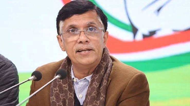 'नागरिकों से पूछें कि उन्होंने कितनी प्रगति की': भारत के चौथी सबसे बड़ी अर्थव्यवस्था बनने पर कांग्रेस